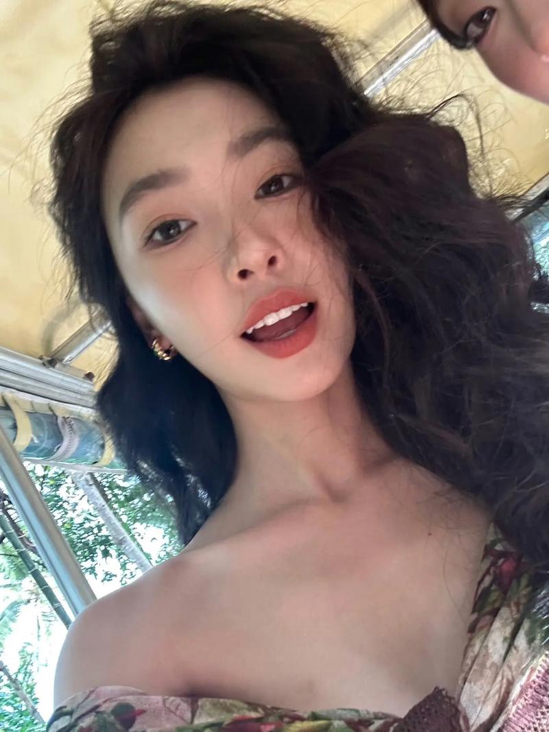 易梦玲